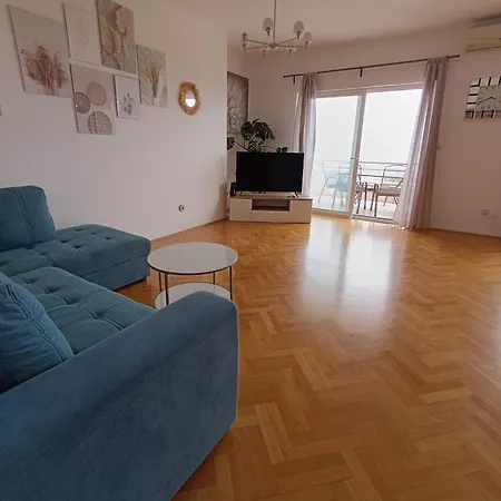 Lägenhet Lo - With Swimming Pool *