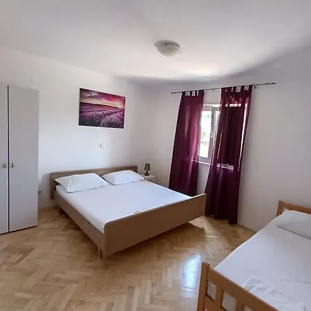 Lo - With Swimming Pool Apartament Split